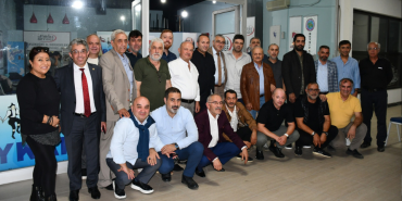 Navy White And Red Modern Breaking News Twitter Post