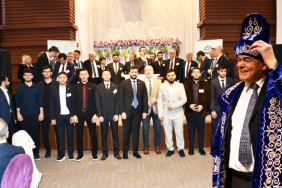 Mavi ve Beyaz Minimalist Dil Eğitimi Youtube Küçük Resmi