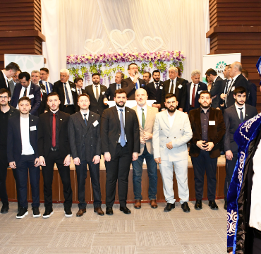 Mavi ve Beyaz Minimalist Dil Eğitimi Youtube Küçük Resmi